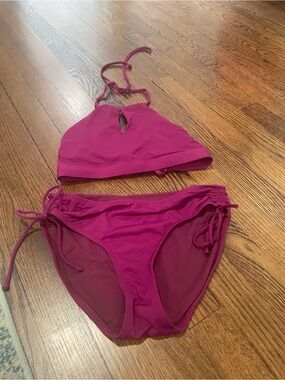 Athleta Deep Magenta 2 piece sporty swimwear